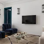 Champs Elysees Montaigne Luxury 2 Bedroom