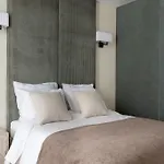 Champs Elysees Montaigne Luxury 2 Bedroom