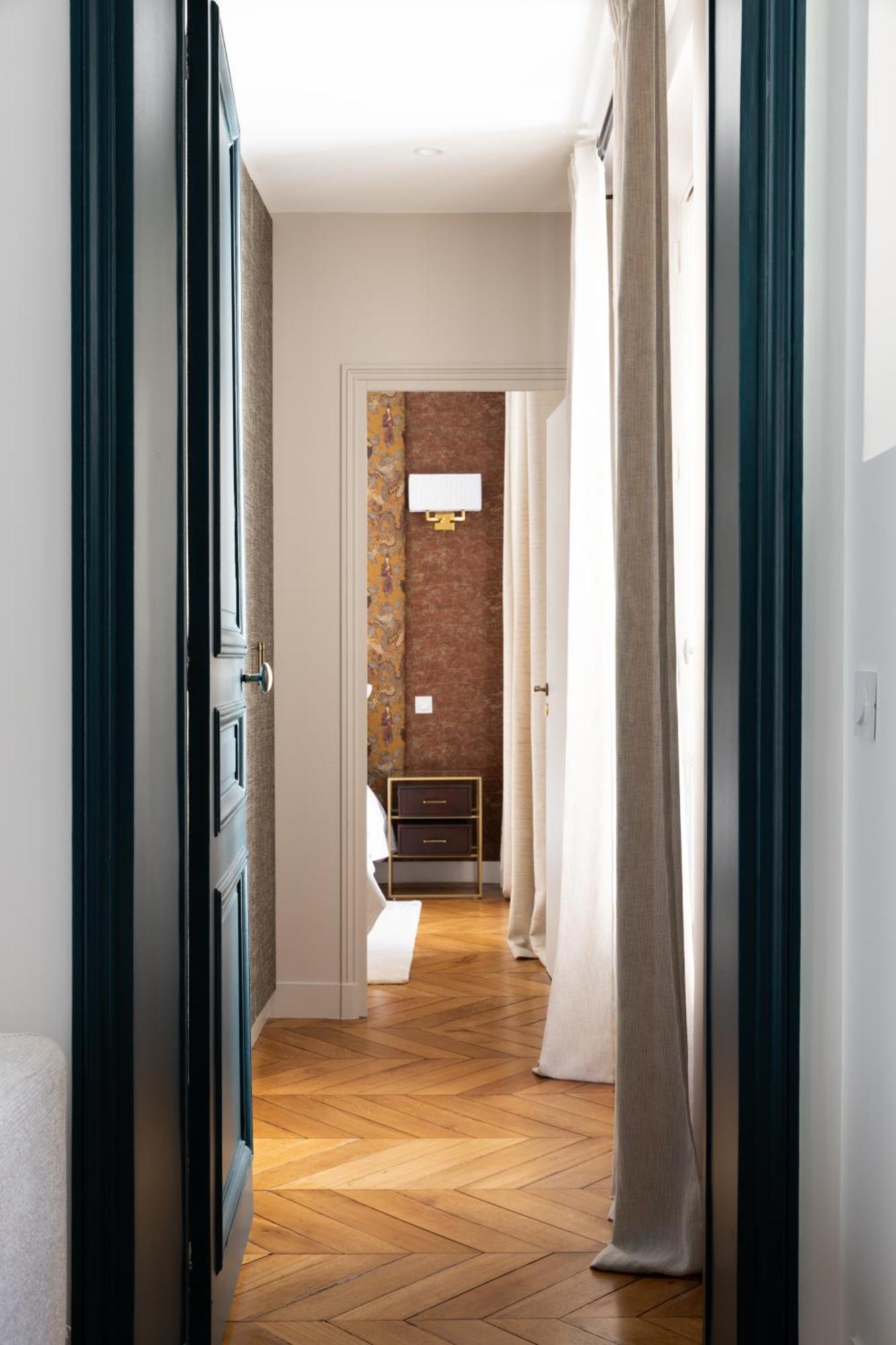 Champs Elysees Montaigne Luxury 2 Bedroom
