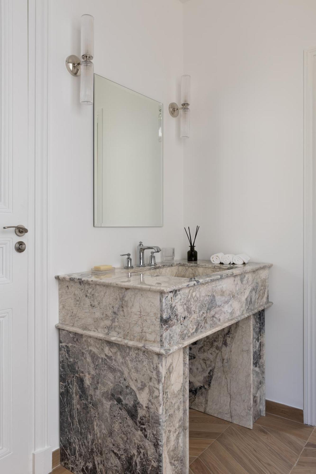 Appartement Champs Elysees Montaigne Luxury 2 Bedroom *
