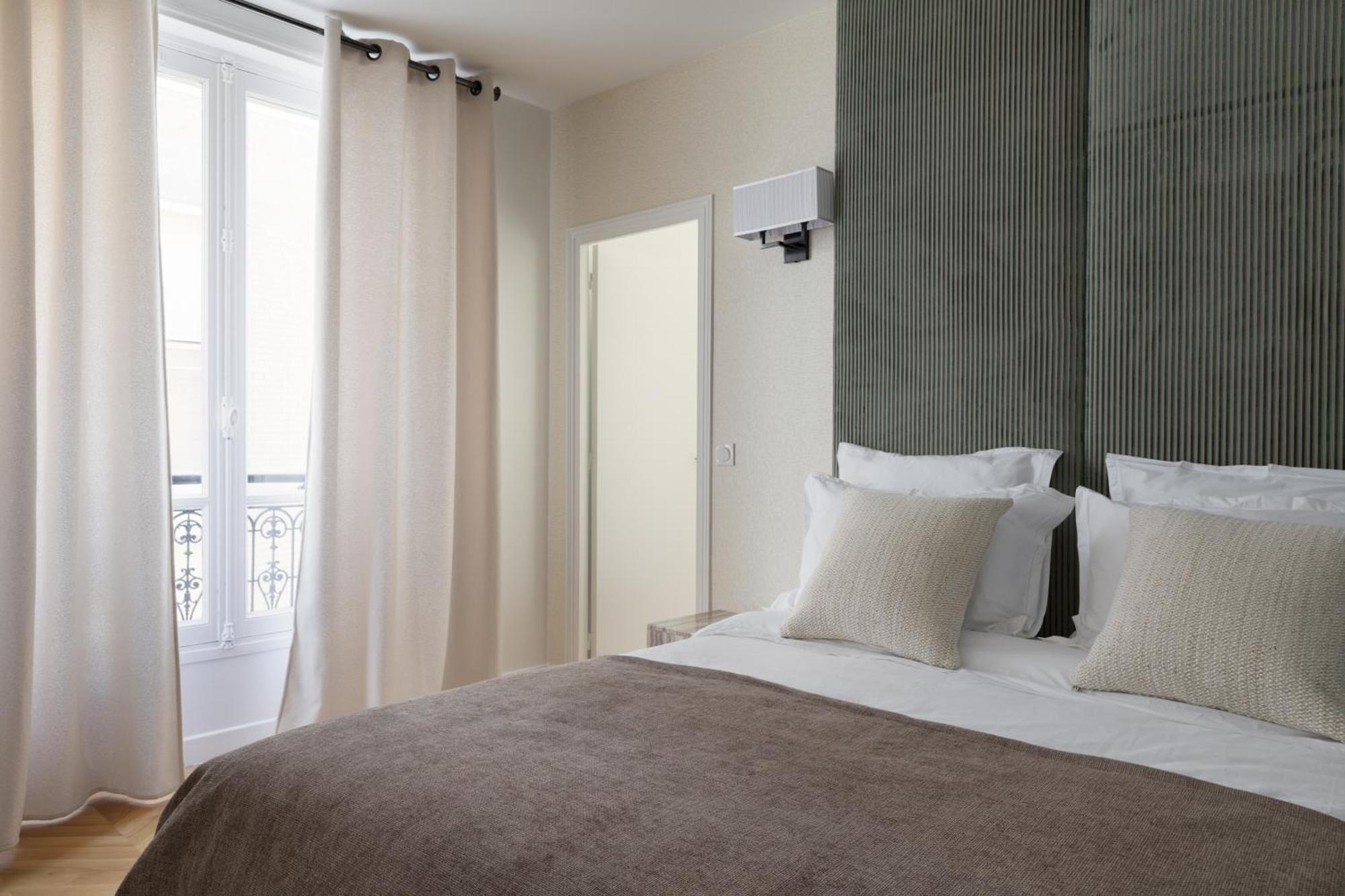 Champs Elysees Montaigne Luxury 2 Bedroom